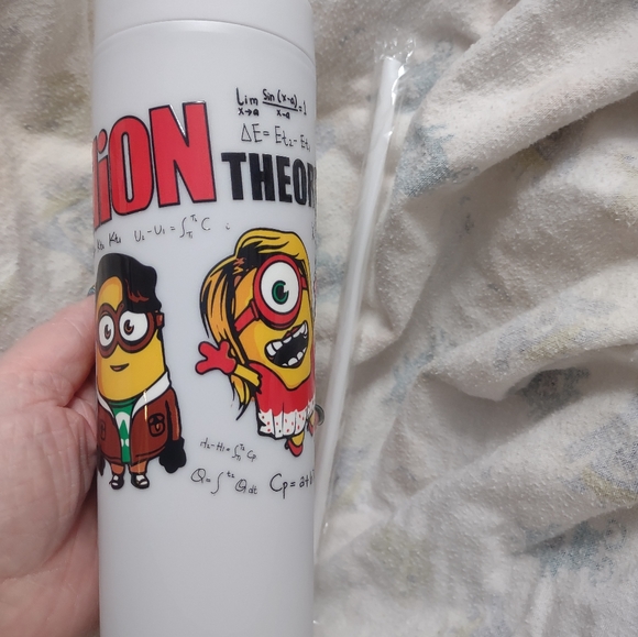 Big minion theory tumbler - Picture 3 of 13